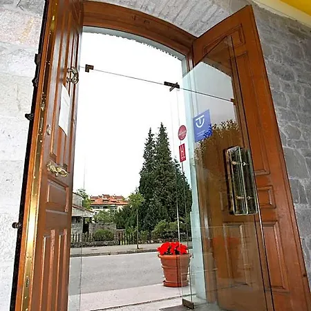 Puente Hotel Onís