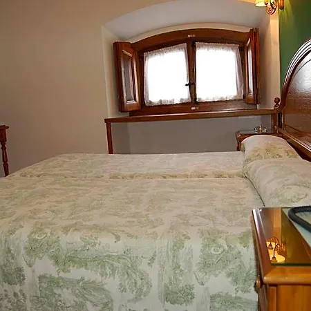 Hotel Puente 2*